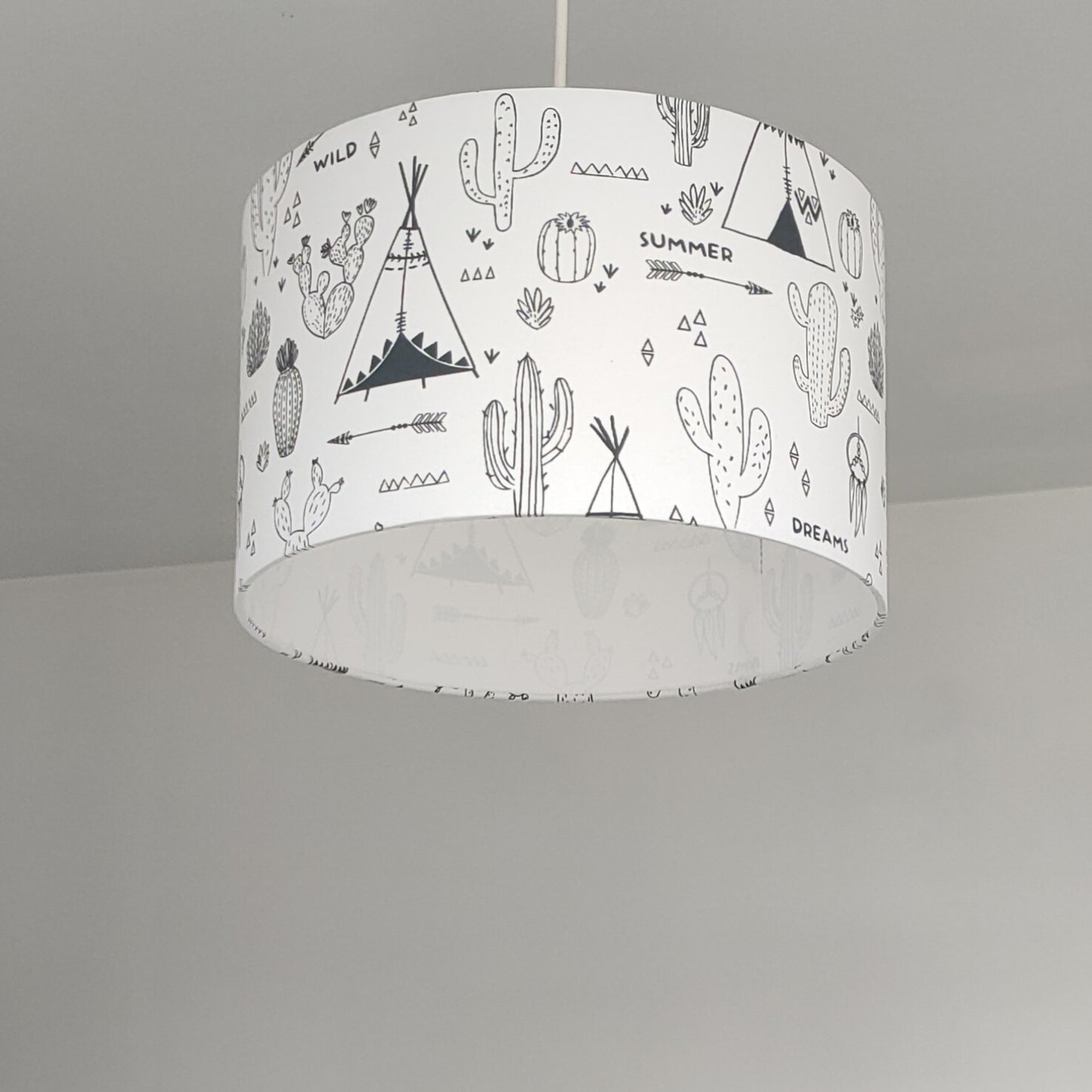 Suspension Tipis noir et blanc - Mademoiselle Lumière suspension