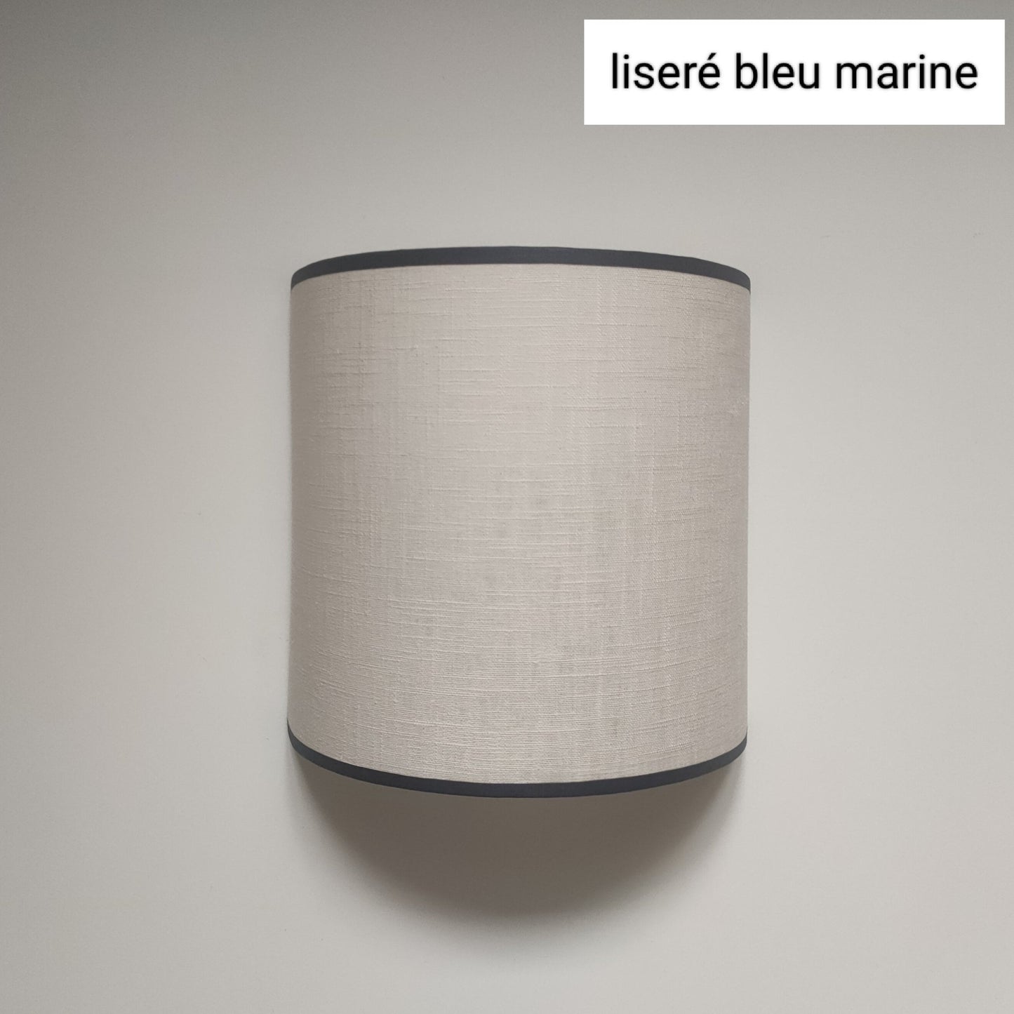 Applique murale demie-lune avec liseré - Mademoiselle Lumière