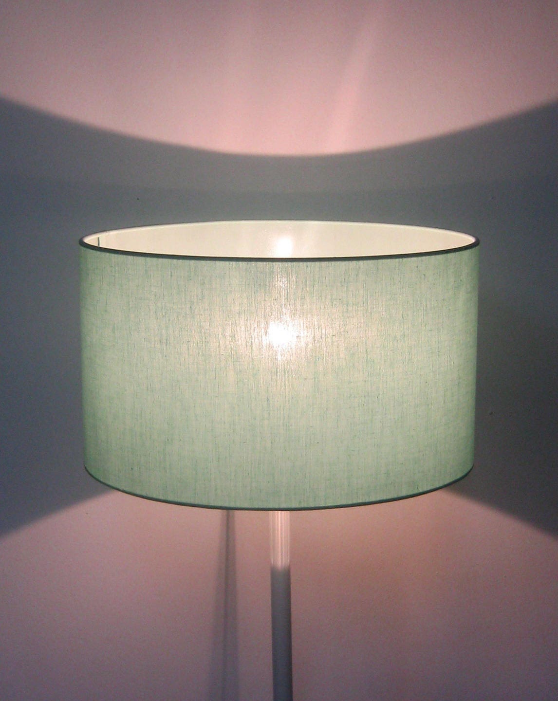 Abat-jour rond tissu uni vert anis / pâle / kaki pour pied de lampe, lampadaire ou suspension