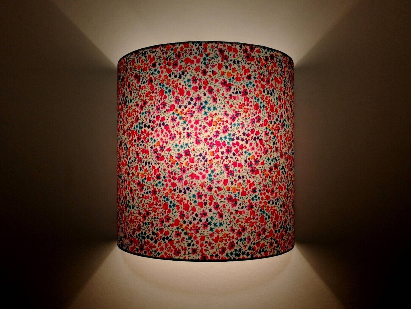 Applique murale demi-cercle design tissu imprimé Liberty London Phoebe Fleurs multicolores ou roses fabriquée en France