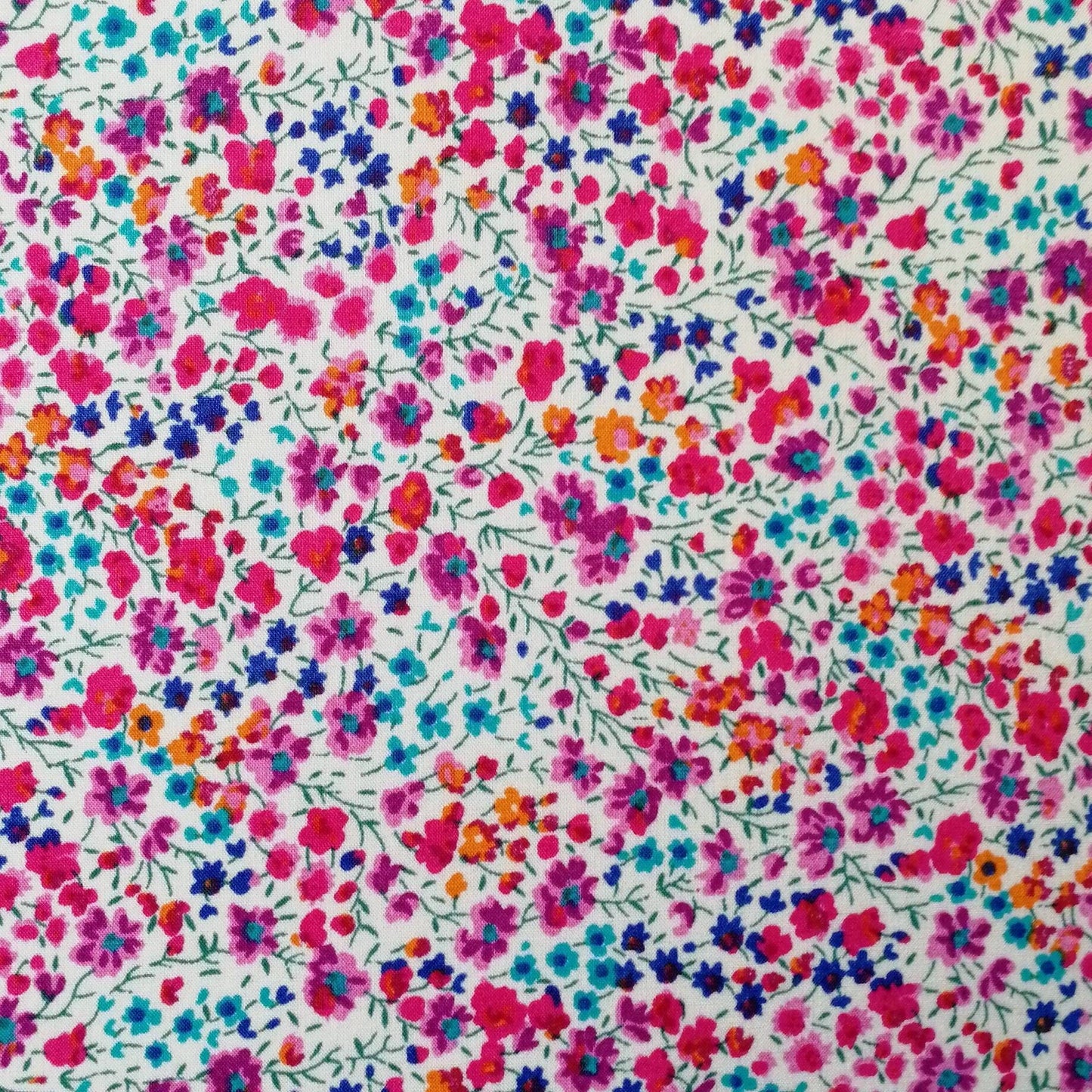Applique murale demi-cercle design tissu imprimé Liberty London Phoebe Fleurs multicolores ou roses fabriquée en France