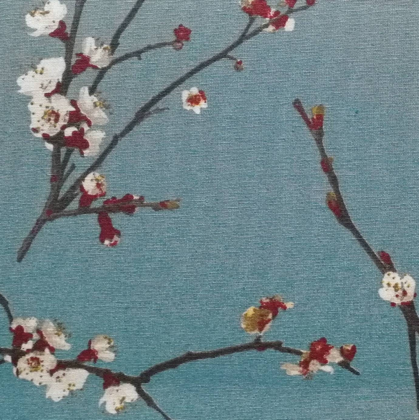 Abat-jour rond tissu imprimé inspiration Japonaise cerisier Branches en fleurs blanches sur fond bleu ciel