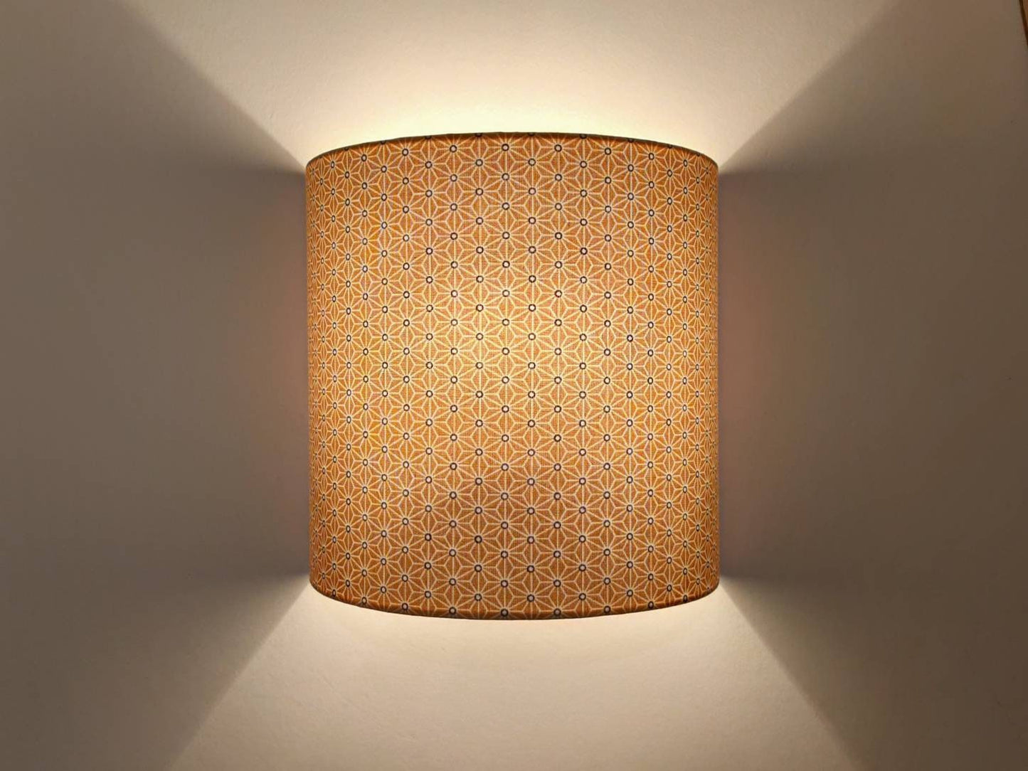 Applique murale demi-cercle design tissu imprimé jaune Japonais zigzag fleurs rectangles vagues japonais feuilles Gingko éventails art déco