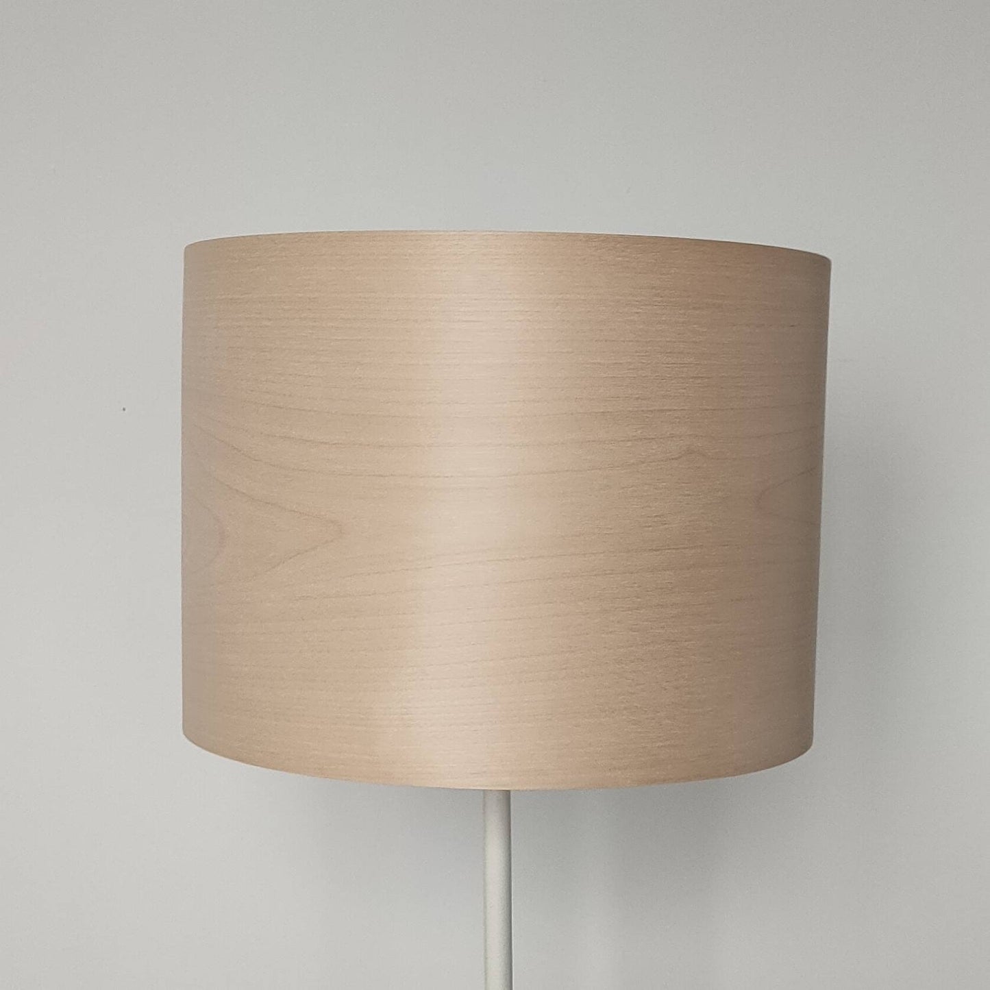 Abat-jour rond en bois de tilleul pour suspension ou pied de lampe / lampadaire