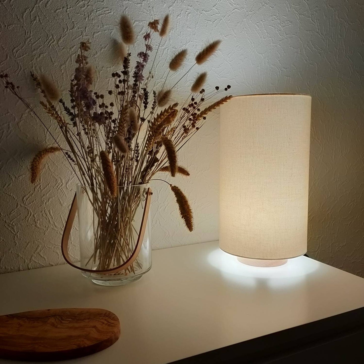 Lampe à poser socle tube art déco contemporain tissu en lin /coton blanc cassé beige écru