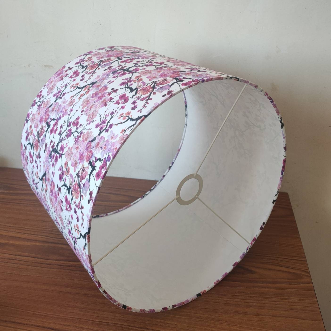 Abat-jour rond tissu Cerisier rose ou bleu suspension ou pied de lampe lampadaire