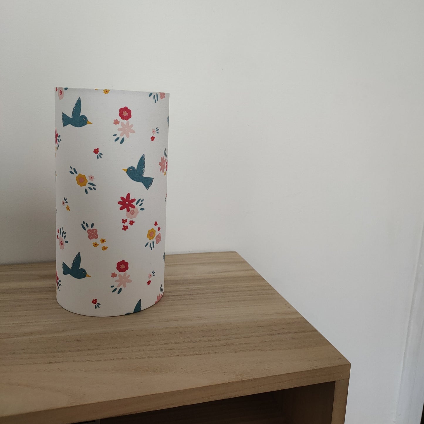Lampe à poser tube chevet tissu imprimé bébé / enfants voitures voitures renards lapins dinosaures oiseaux tipis montagnes