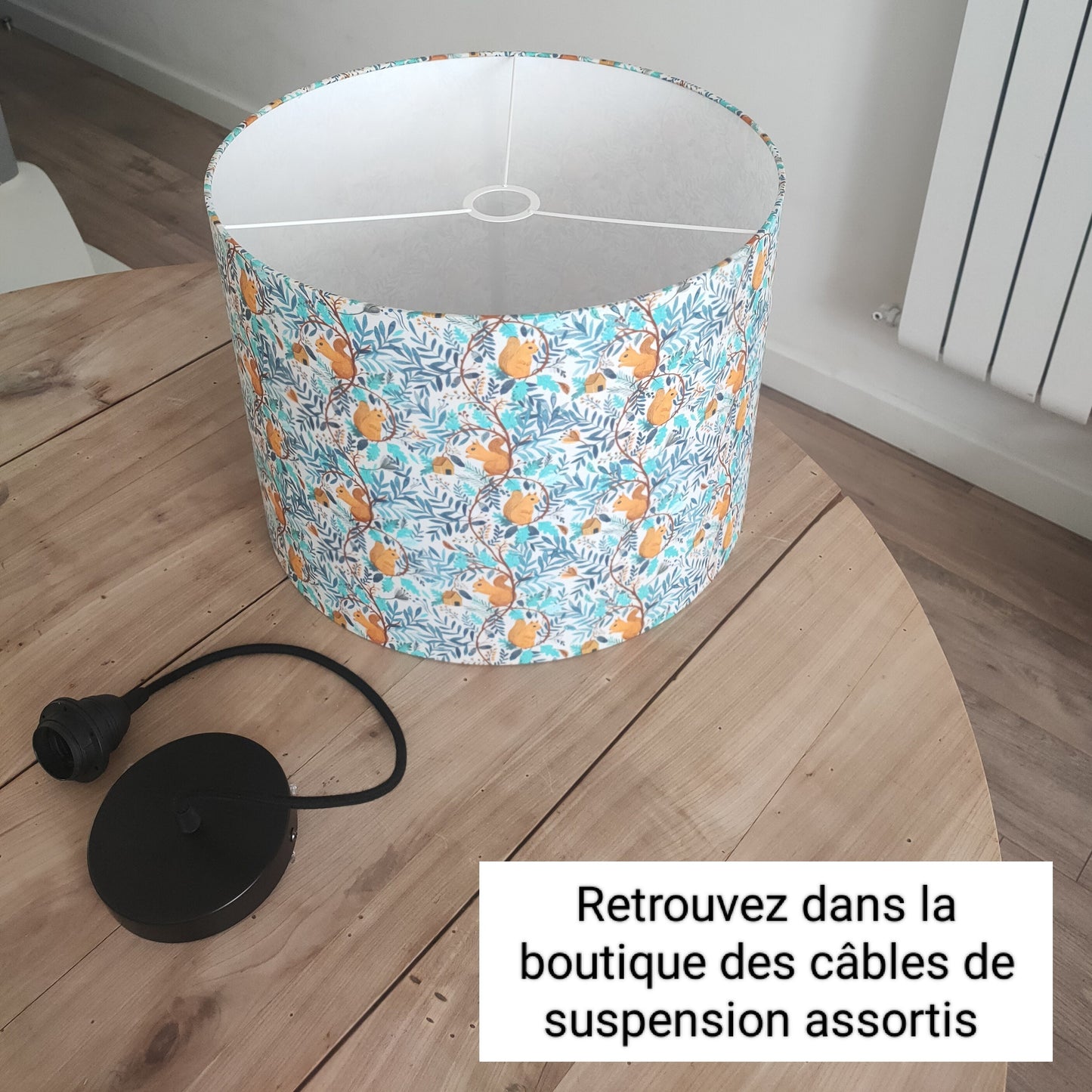 Abat-jour rond suspension tissu imprimé bébé / enfants Écureuils dans les nuages pour chambre