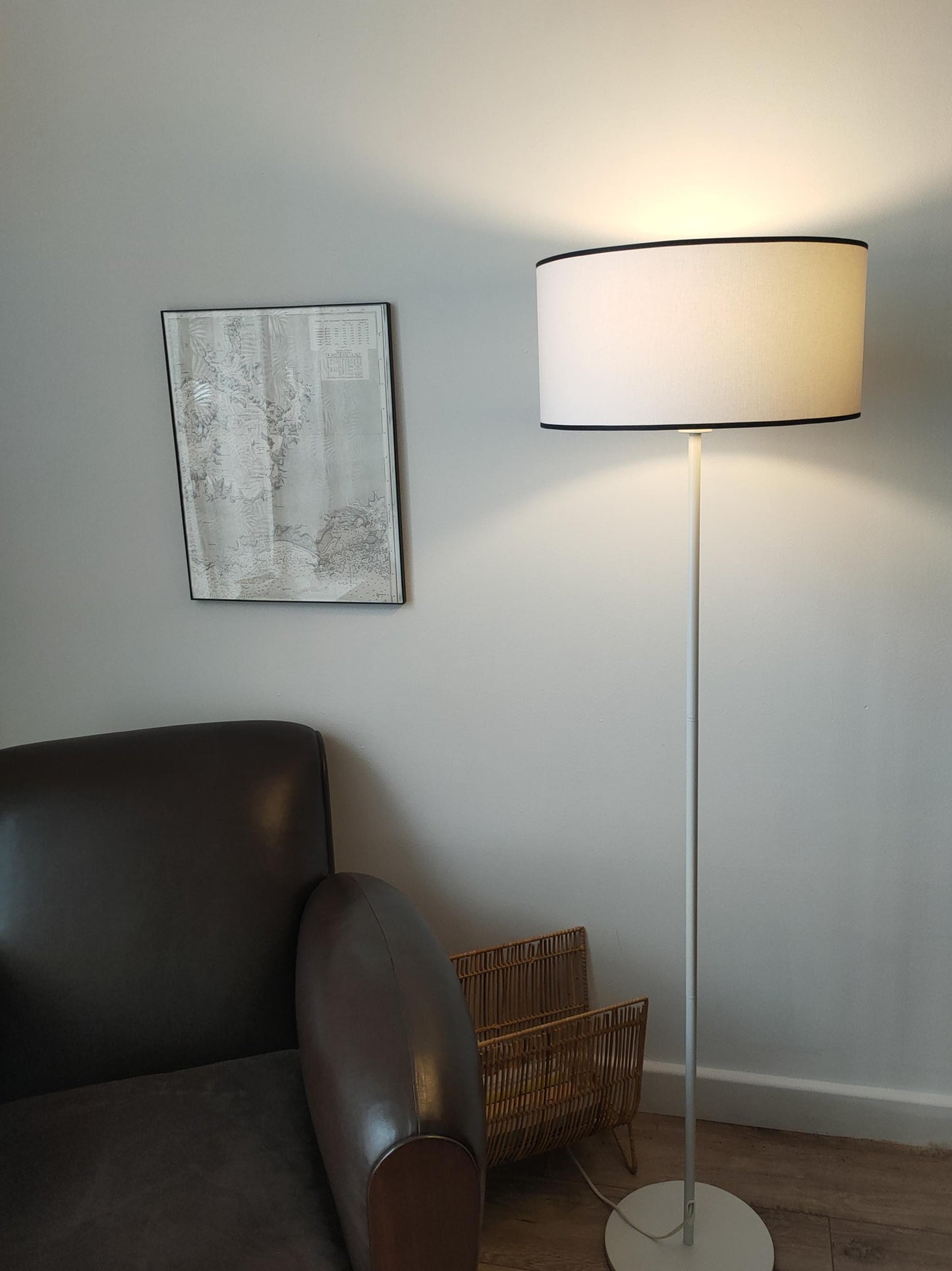Abat-jour douille E27 rond tube en tissu coton et/ou blanc/écru/beige liseré noir