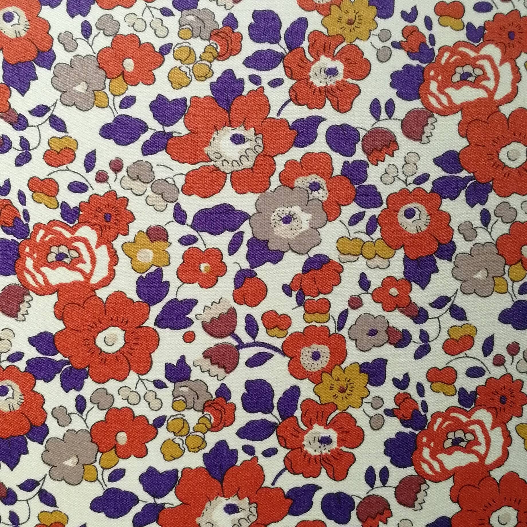 Applique murale Liberty London Betsy Cupcake S-rouge Autumn Dream Porcelaine Asago T-violet en demi-lune design