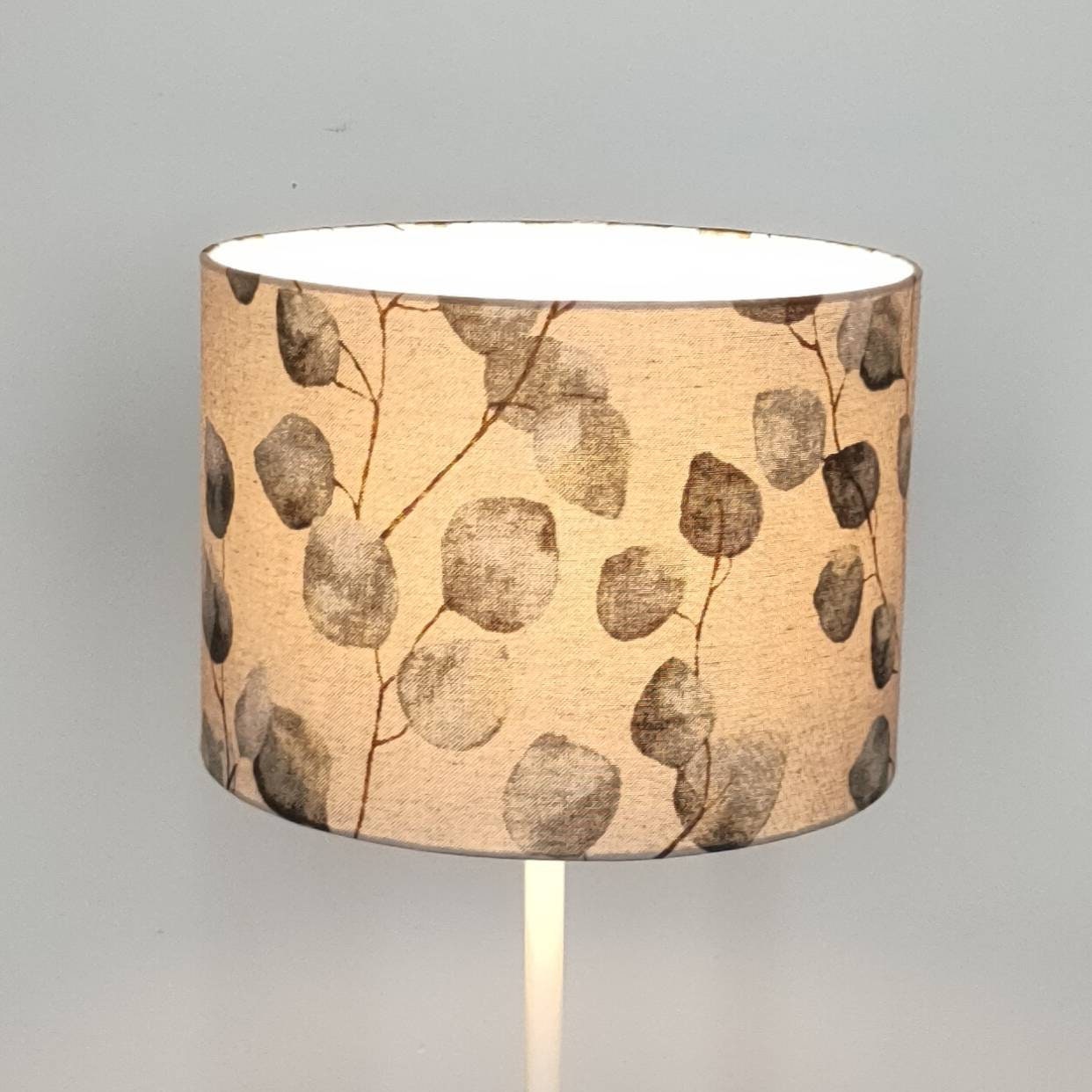 Abat-jour rond tissu coton imprimé inspiration de la nature Coquelicots ou Eucalyptus sur fond beige imitation lin