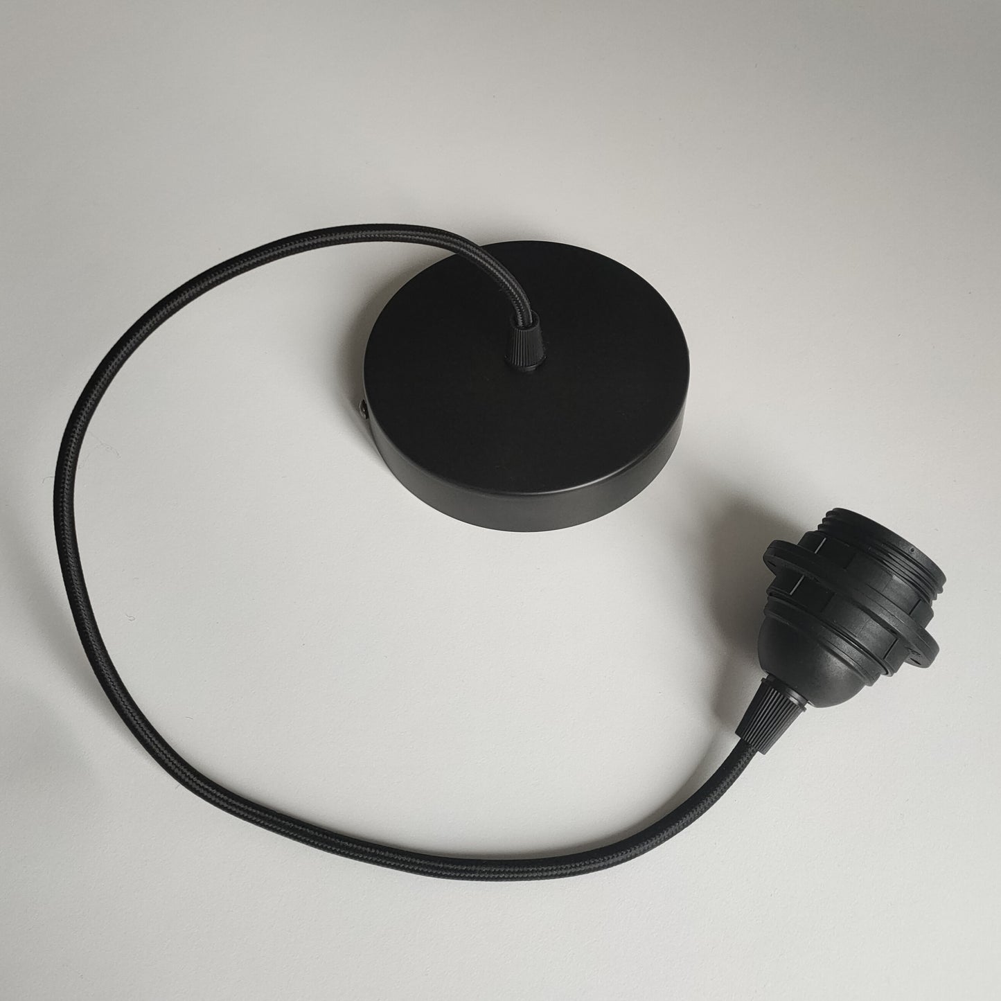 Câble électrique pour suspension rosace noire